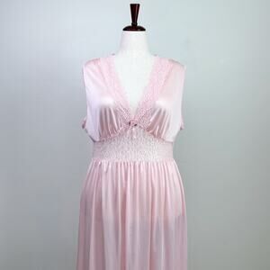 Vintage Baby Pink Lace Trim Long Nightgown NWT